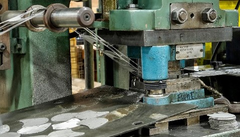 5 Types of Extruder Screens Used for Material Extrusion (With Video)
