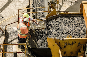 Woven Wire Mesh for Vibratory Screens (Definition, Types, & Sizes)